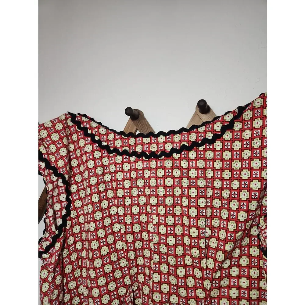 Vintage Handmade Womens Full Apron Red Geometric Print Black Ric Rac Pockets